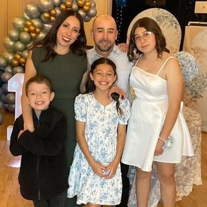 Meet your Posher, Mari